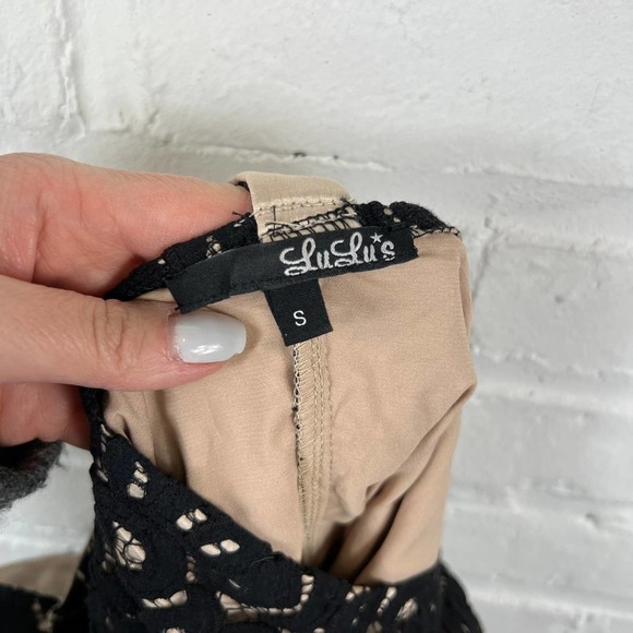 Lulus Women's Halter Neck Party Cocktail Mini Dress Sleeveless Black Gold Small - Picture 4 of 5